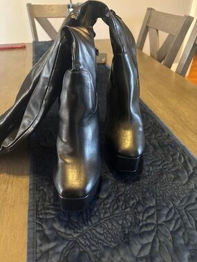 Black Platform Knee-High Women's Boots